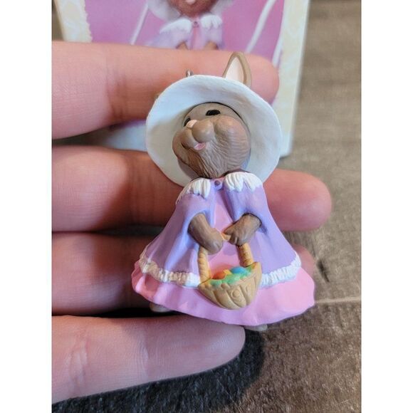 Hallmark Springtime Bonnet 1997 ornament Xmas Decor Easter - Picture 3 of 6